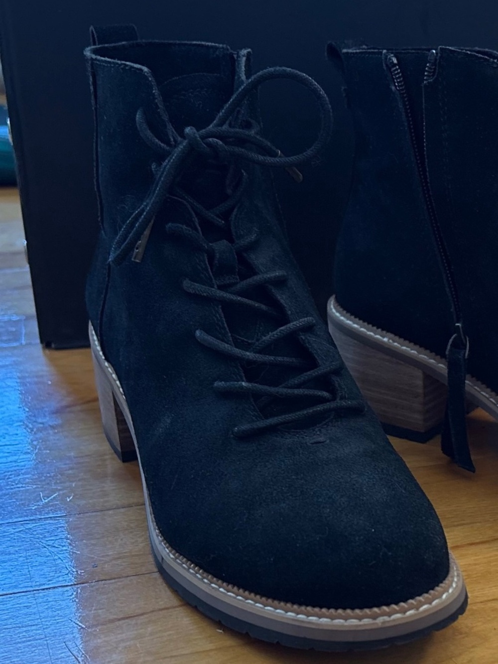 Toms Finn Lace-up block heel boots